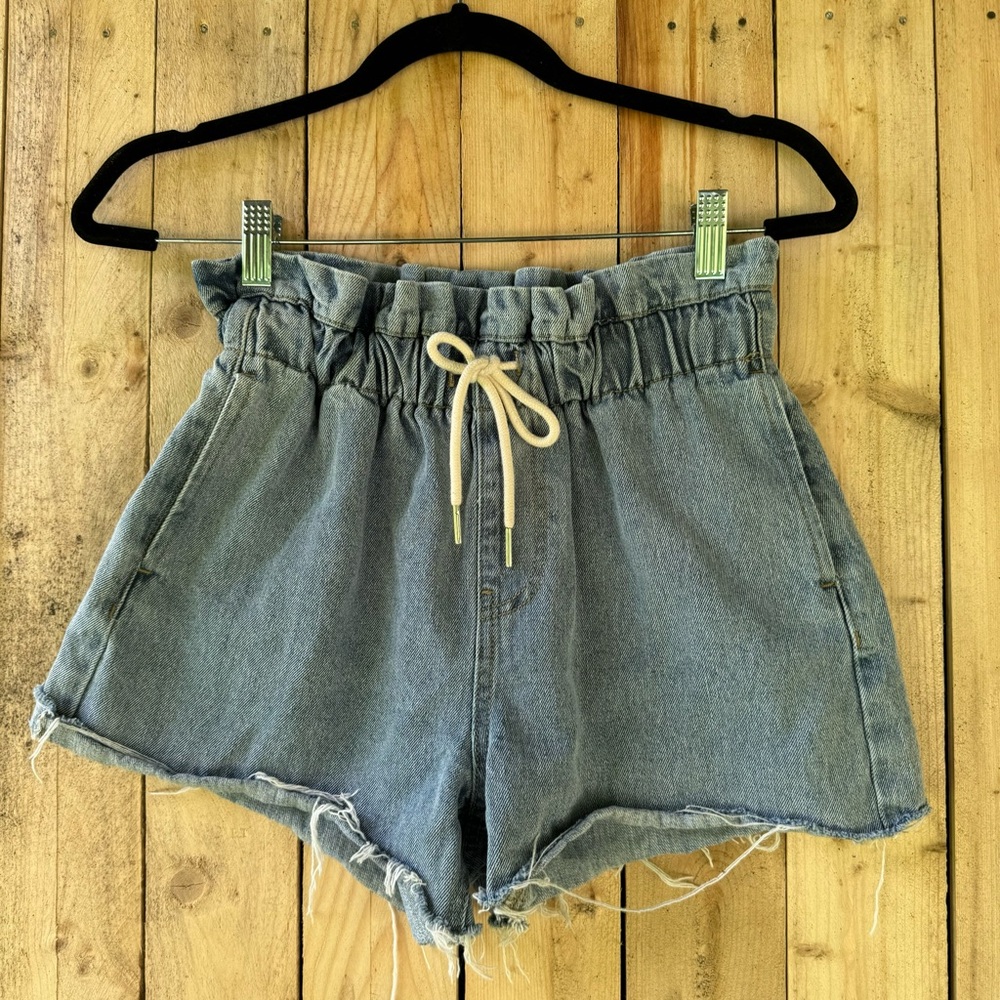 Love fire paper bag denim shorts : small